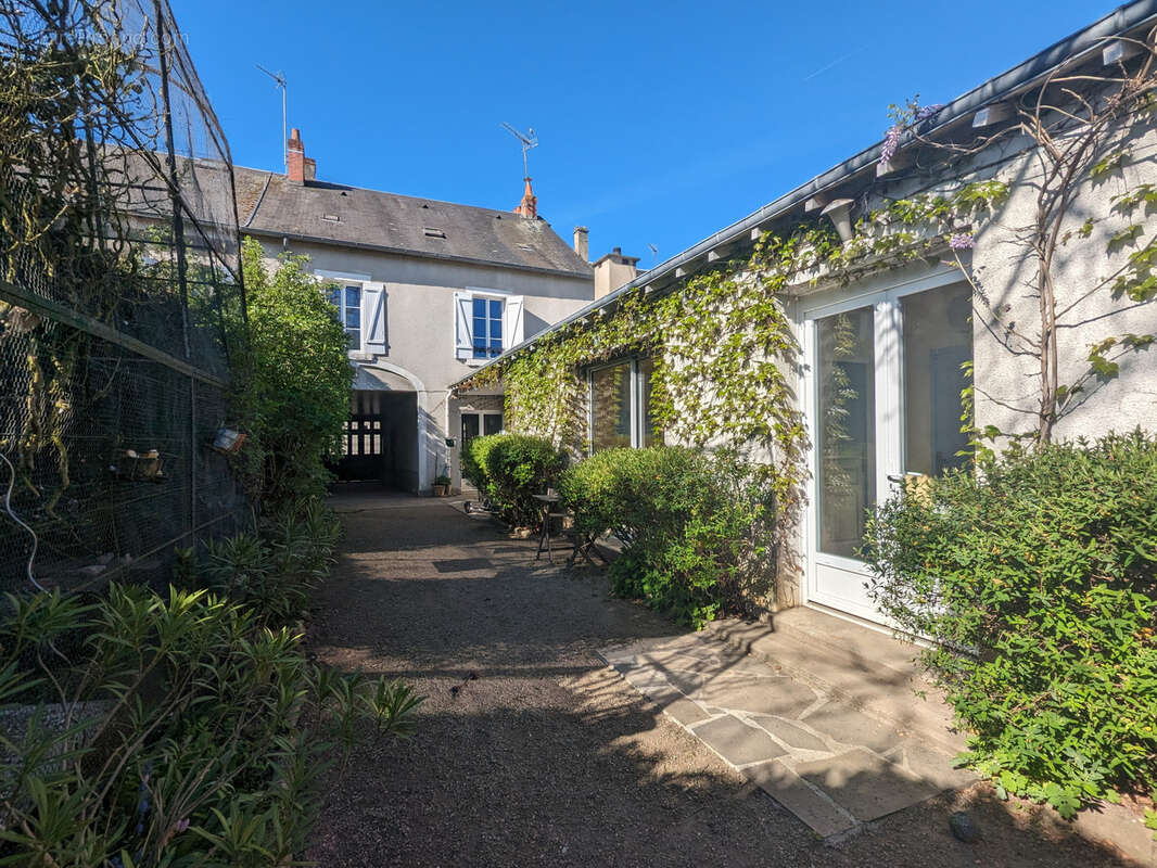 Maison à ARGENTON-SUR-CREUSE