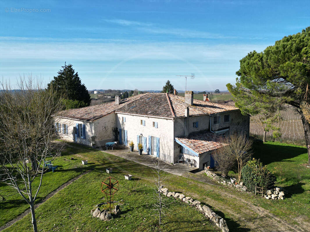 Maison à GENSAC