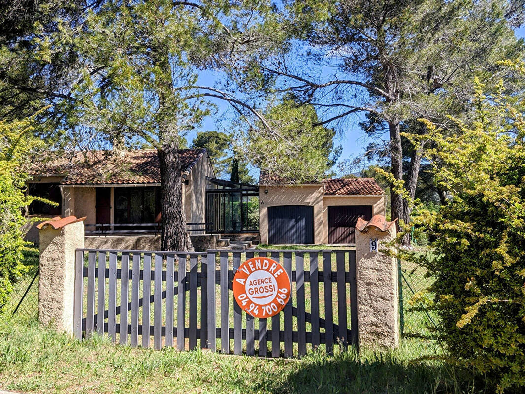 Maison à AUPS