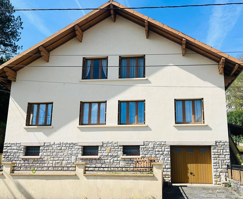 Maison à DORTAN
