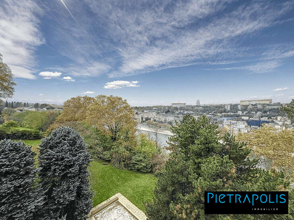 Appartement à LYON-4E