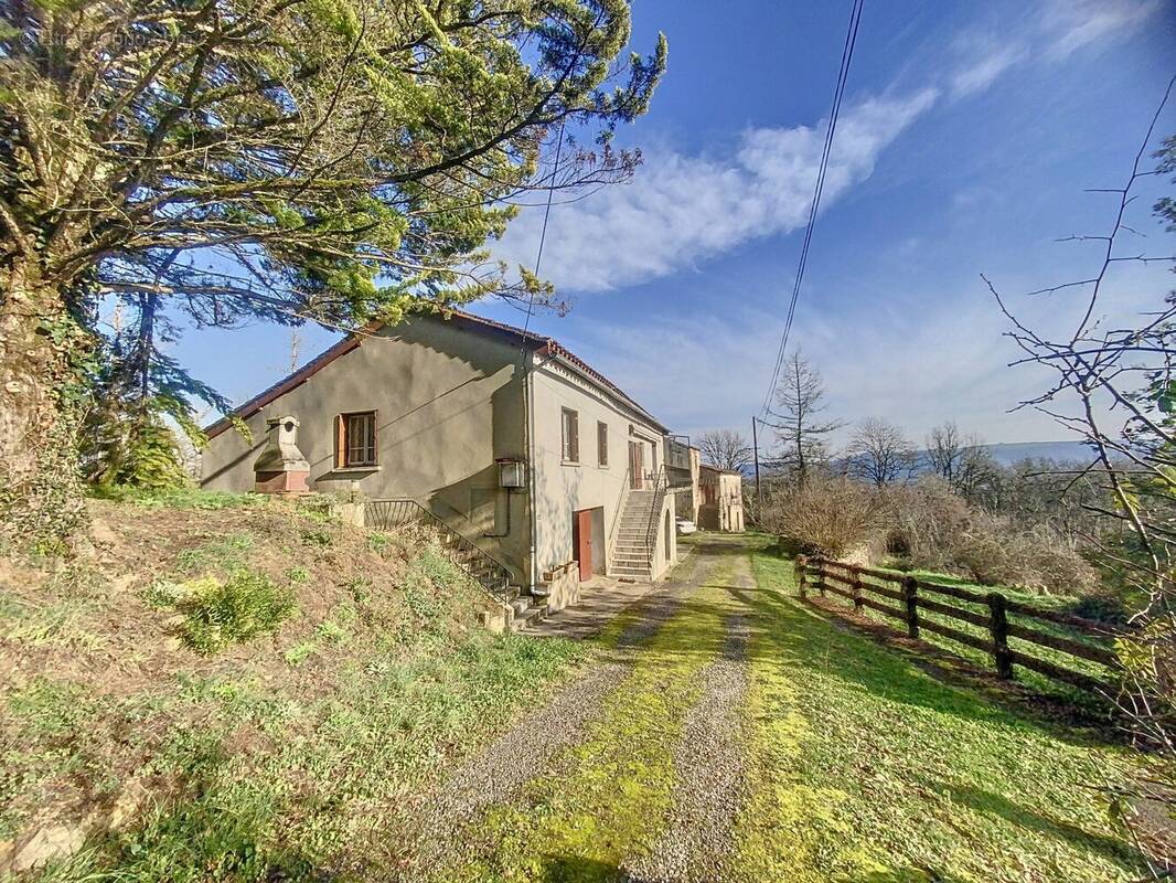 Maison à LAGUEPIE