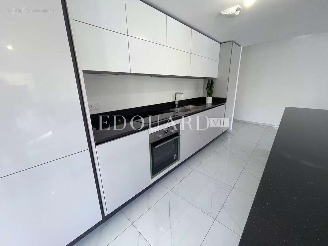 Appartement à ROQUEBRUNE-CAP-MARTIN