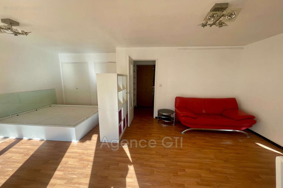 Appartement à HYERES