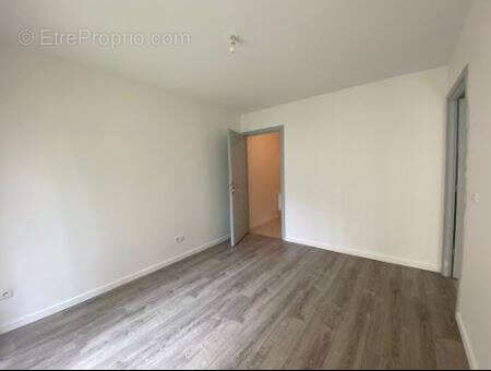Appartement à LA CHAPELLE-EN-SERVAL