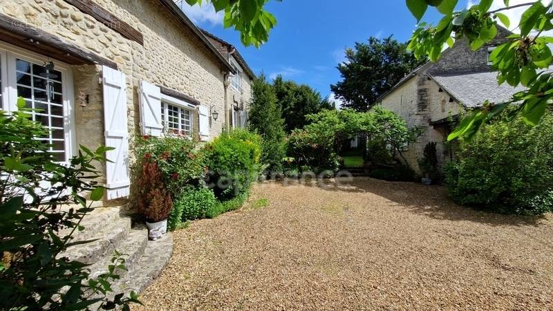 Maison à ETAMPES