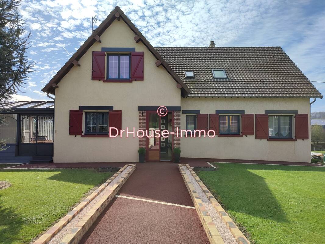 Maison à SAINTE-GAUBURGE-SAINTE-COLOMBE