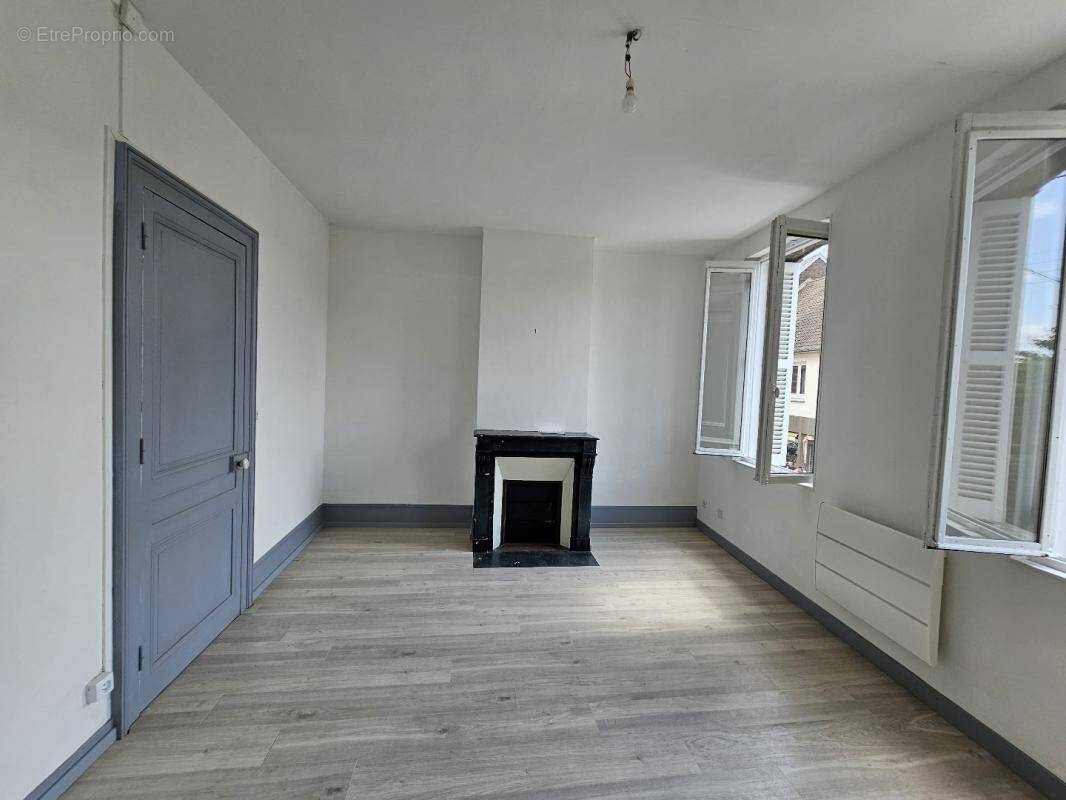 Maison à OISSEL