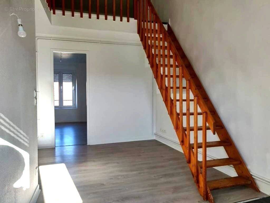 Appartement à NEUVES-MAISONS
