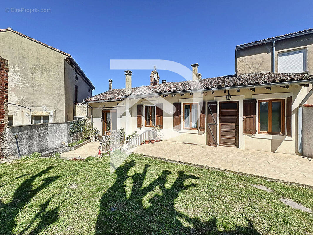 Maison à AIGUEFONDE