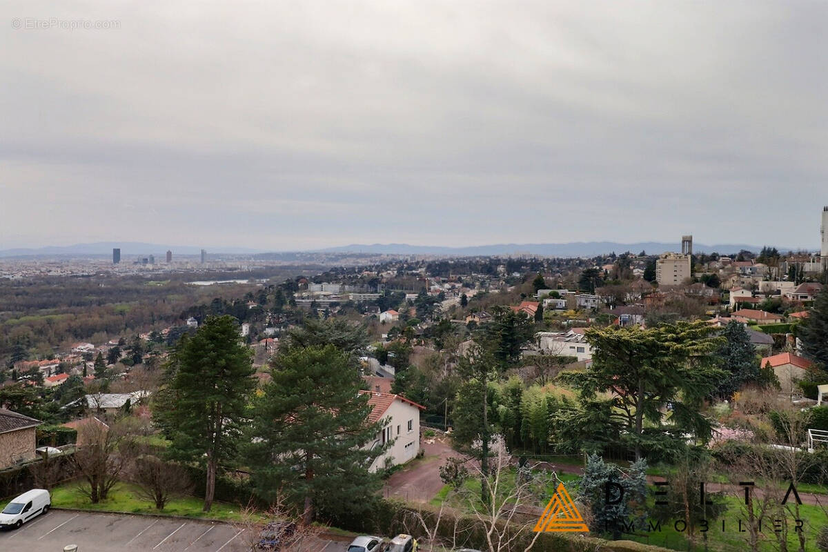 Appartement à RILLIEUX-LA-PAPE