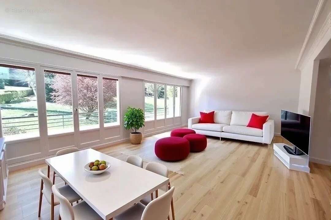 Appartement à BOUGIVAL