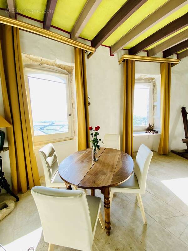 Maison à LA GARDE-ADHEMAR