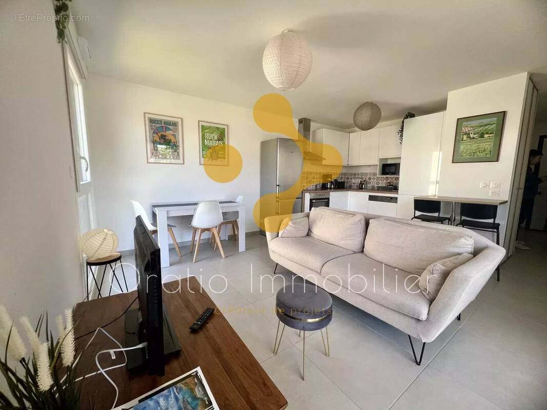 Appartement à POISY