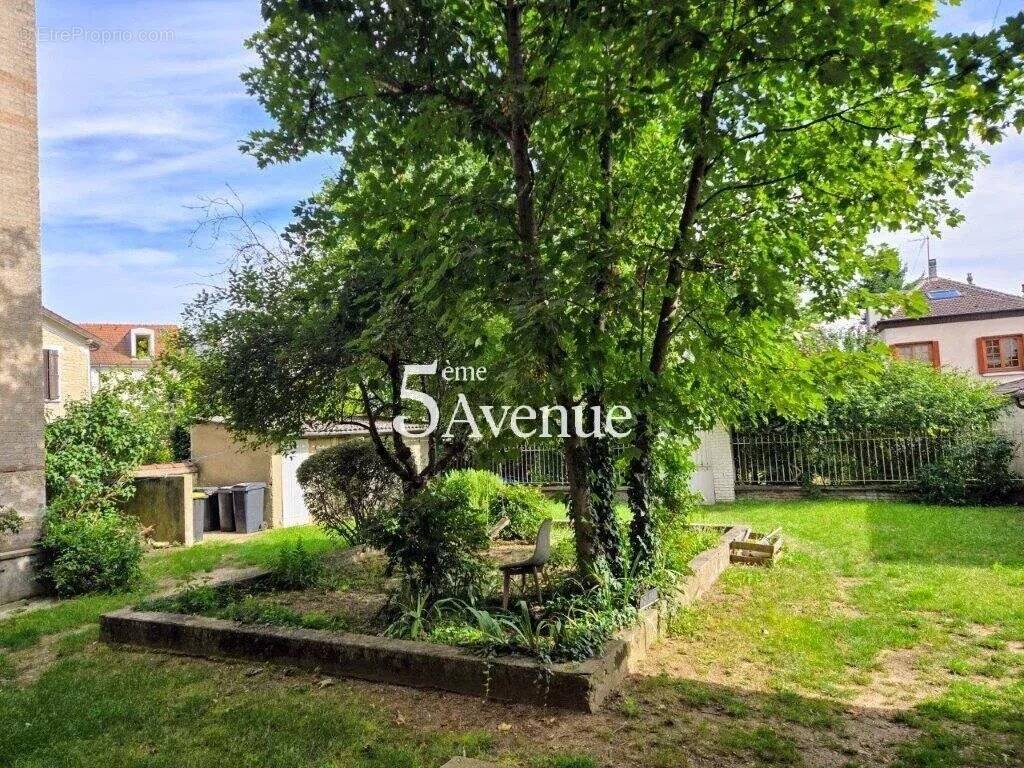Appartement à SAINT-MAUR-DES-FOSSES