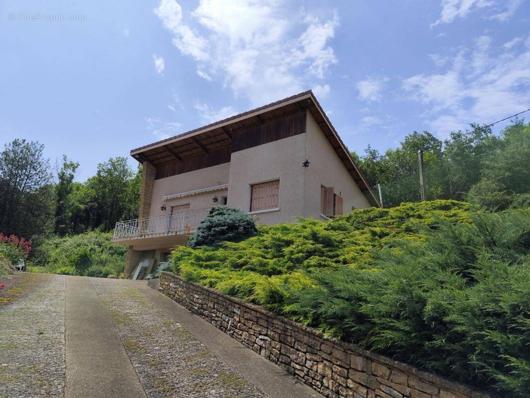 Maison à BESSENAY