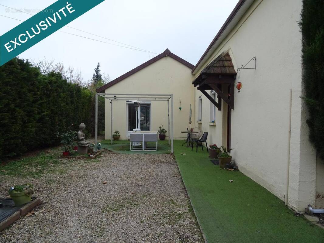 Photo 1 - Maison à CHATENOY-LE-ROYAL