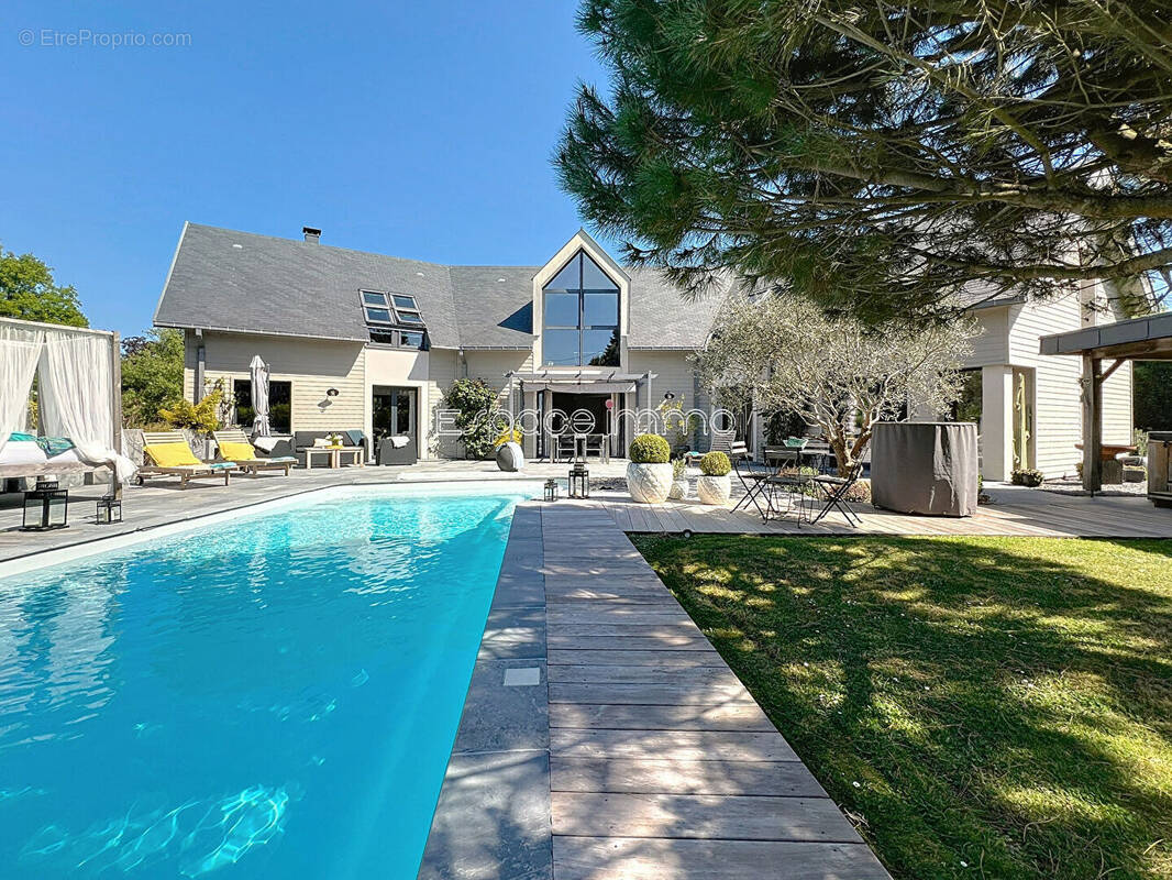 Maison à ISNEAUVILLE