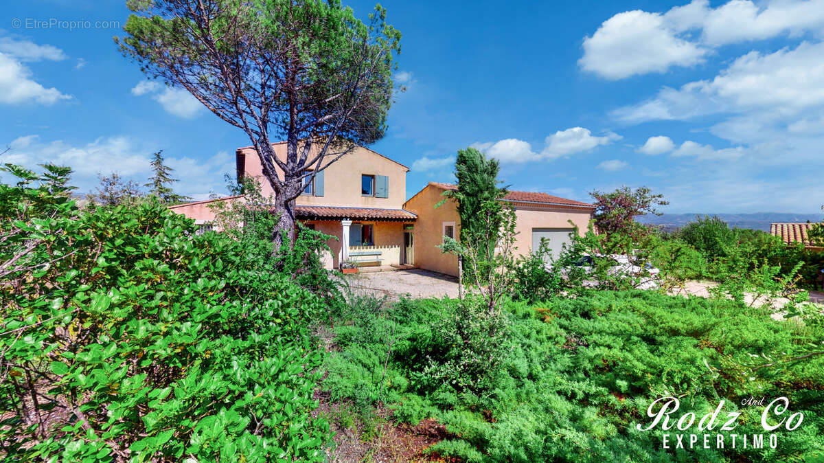 Maison à SAINT-SATURNIN-LES-APT