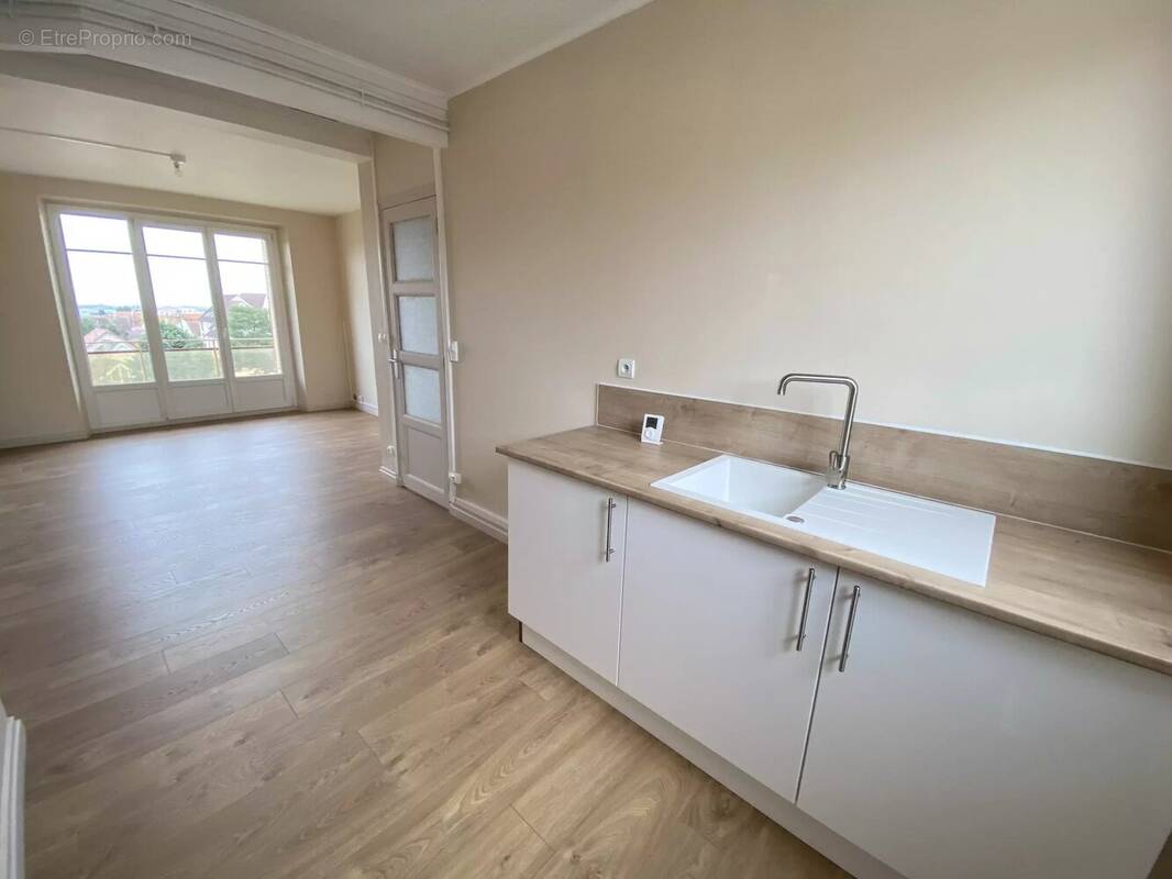 Appartement à CHENOVE