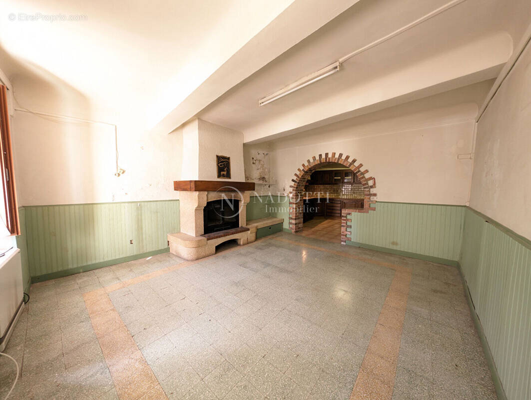 Maison à CADENET
