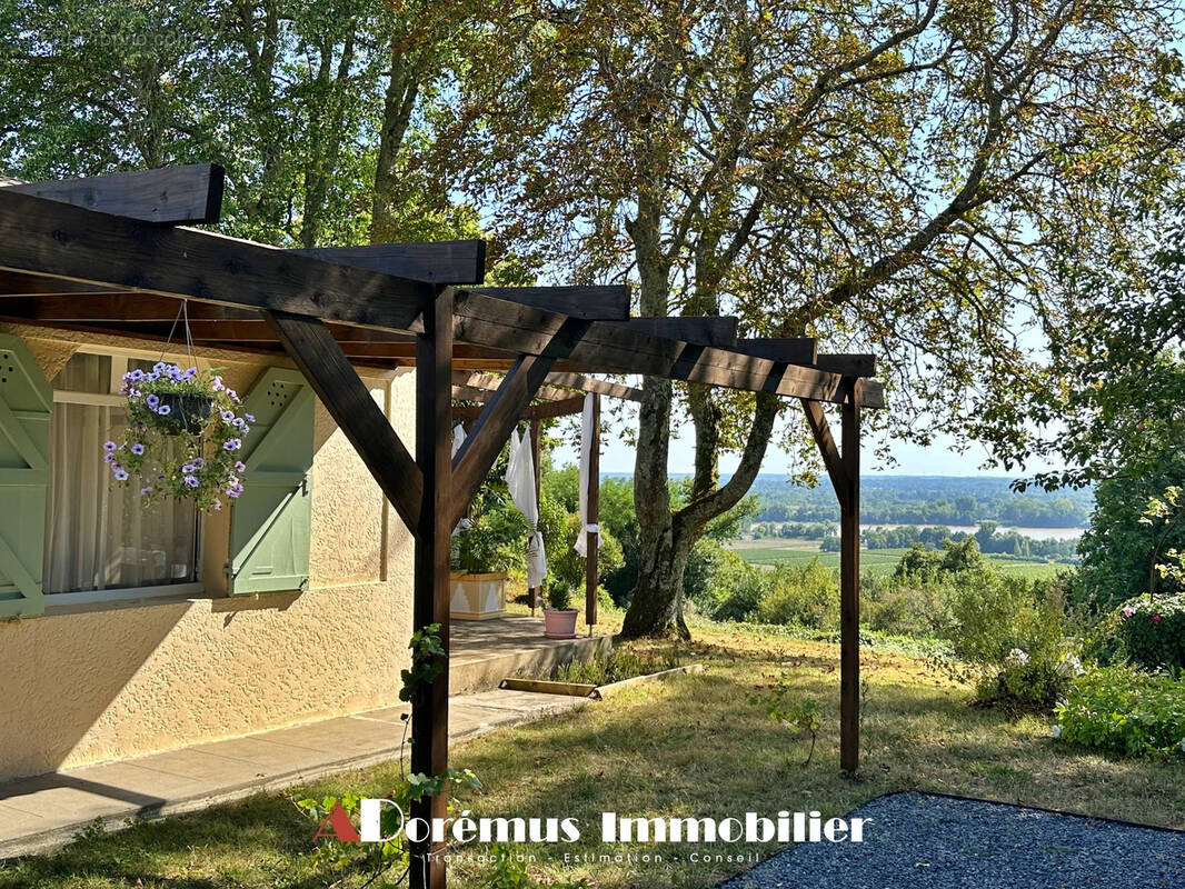 Maison à LATRESNE