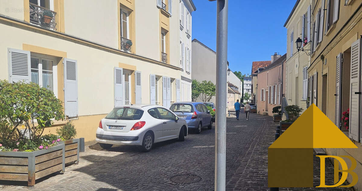 Appartement à MAISONS-ALFORT