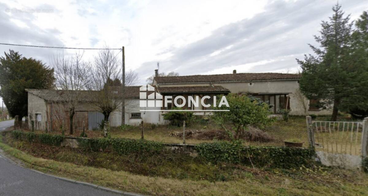Maison à SEGONZAC