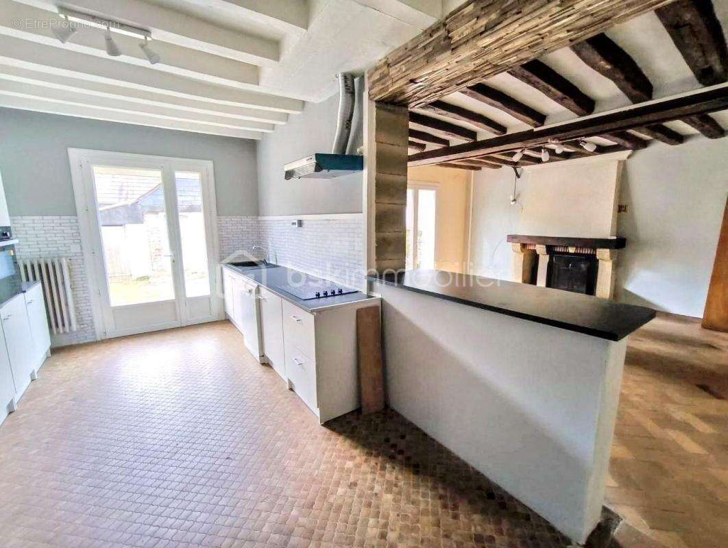Maison à BESSE-SUR-BRAYE