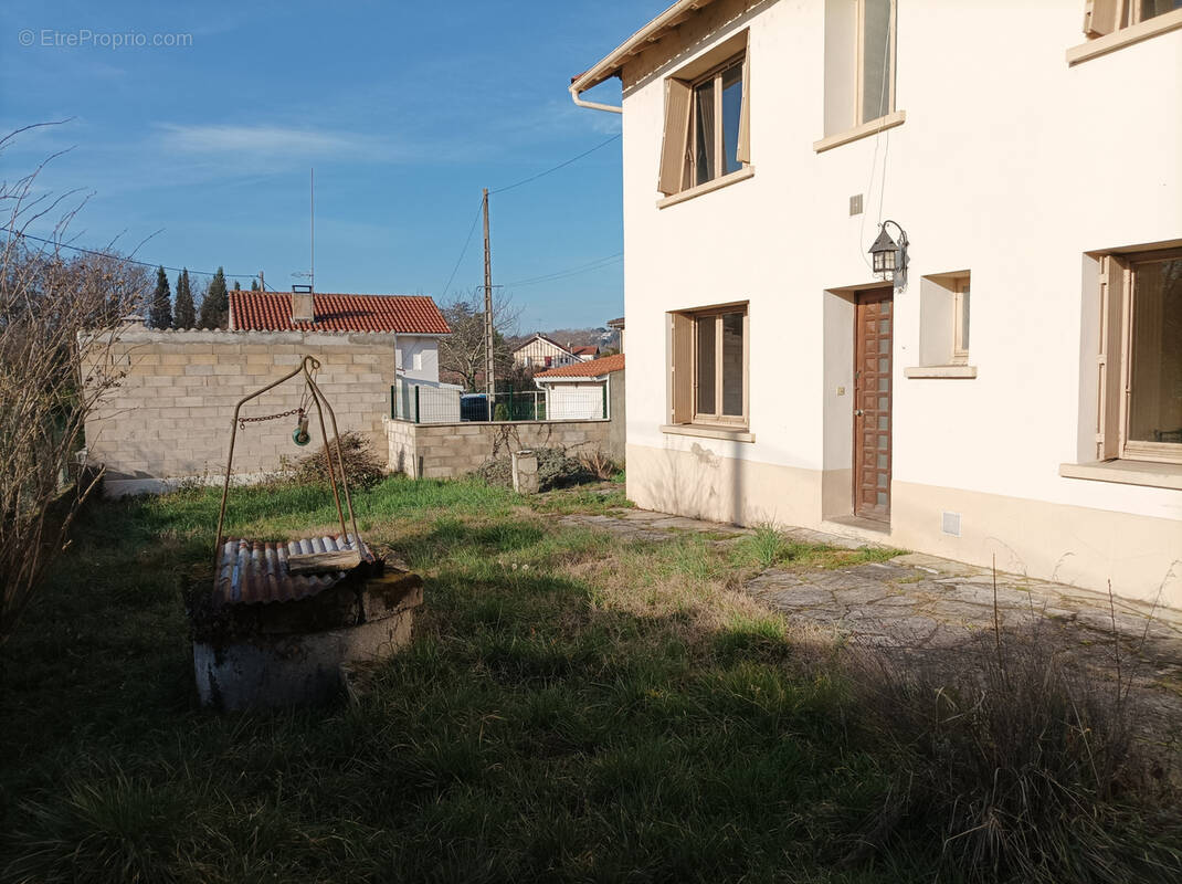 Maison à FUMEL