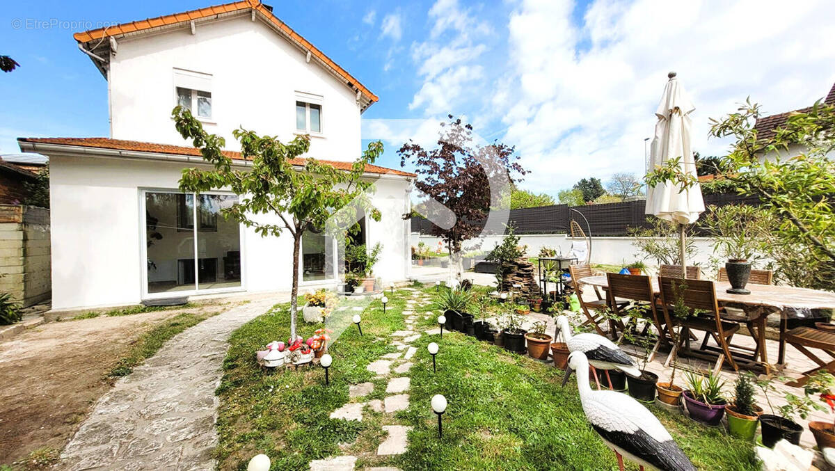 Maison à EAUBONNE
