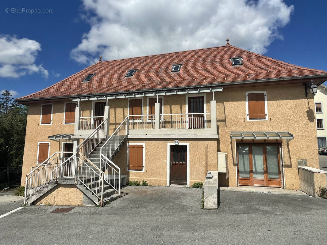 Appartement à LA ROCHE-SUR-FORON