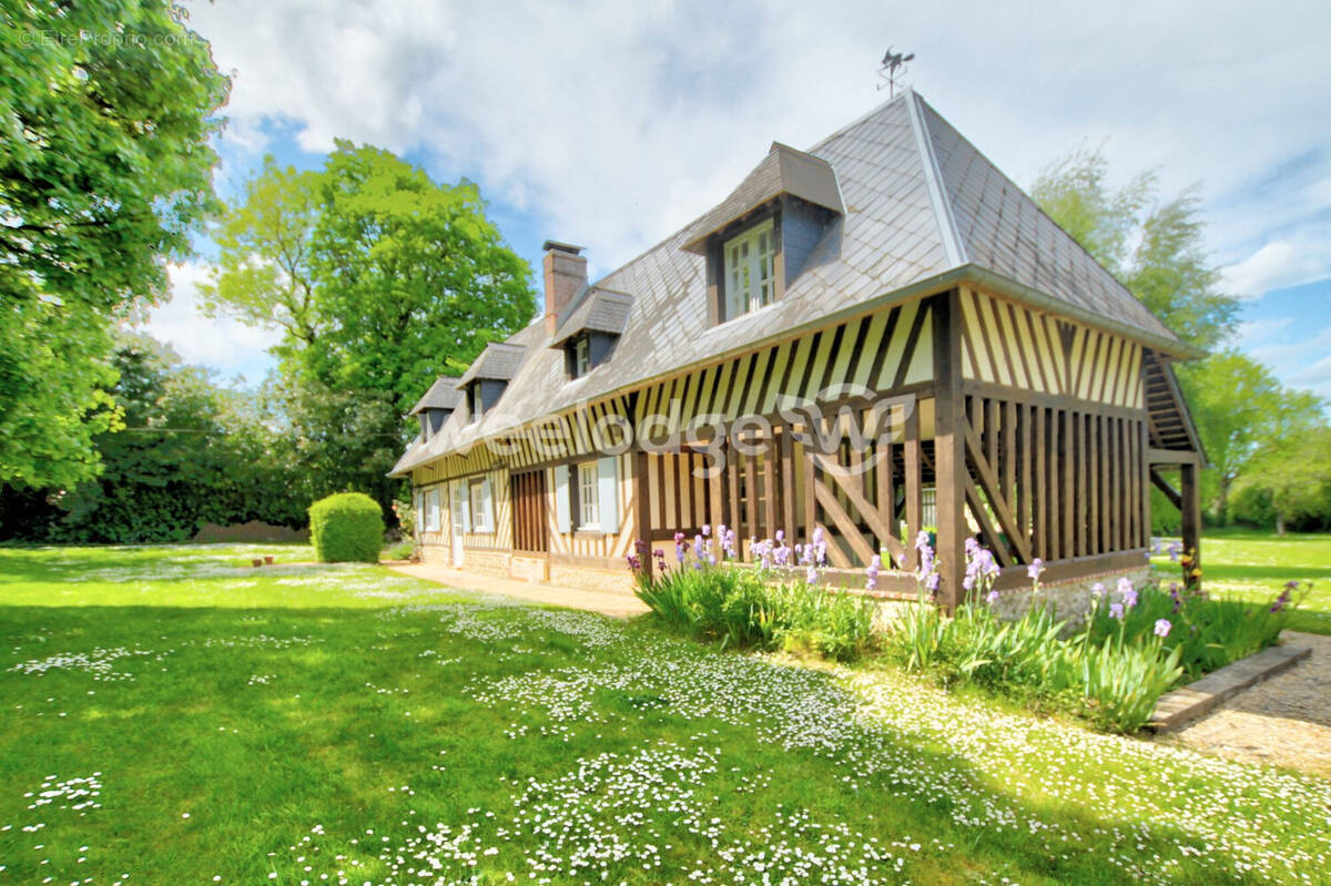 Maison à PONT-L&#039;EVEQUE