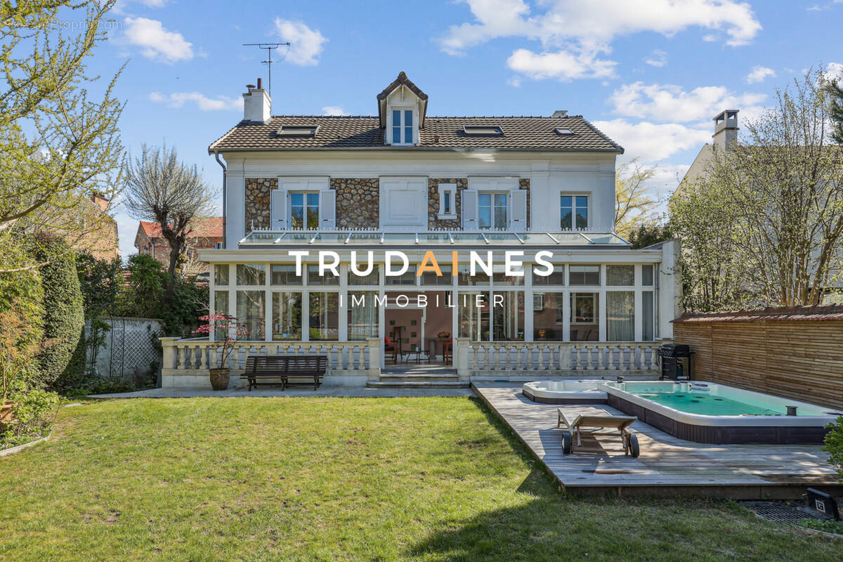 Maison à VAUCRESSON