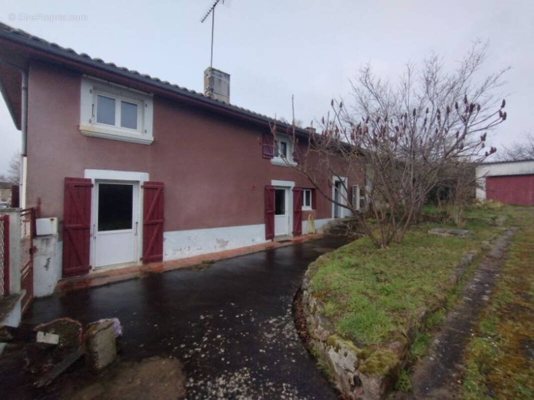 Maison à MAZIERES
