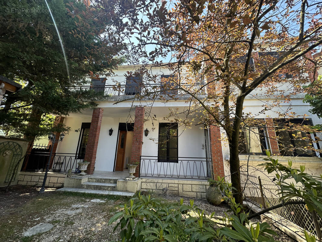 Maison à SAINT-MAUR-DES-FOSSES