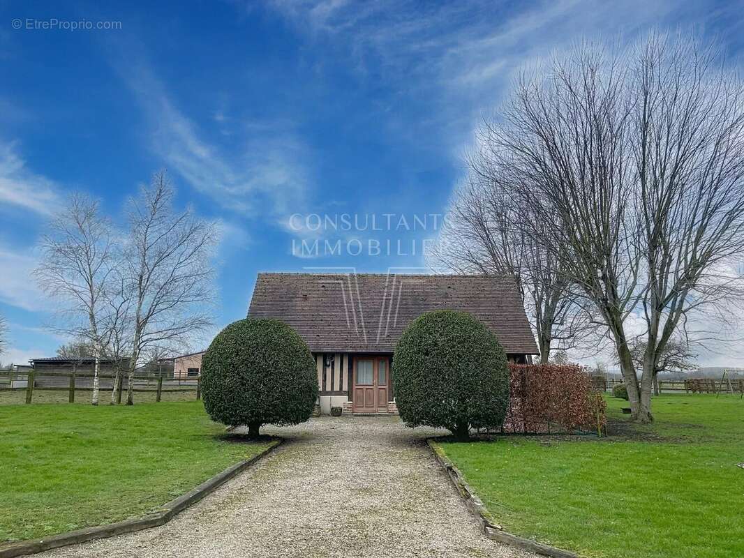 Maison à BEUVRON-EN-AUGE