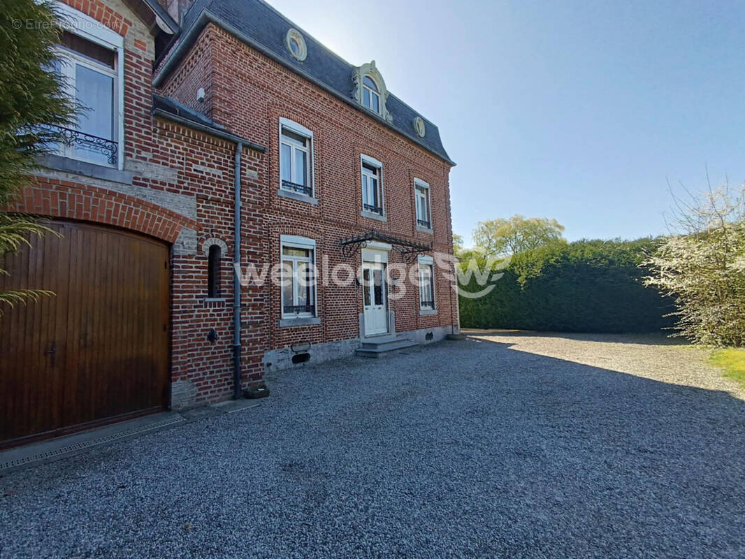 Maison à AVESNELLES