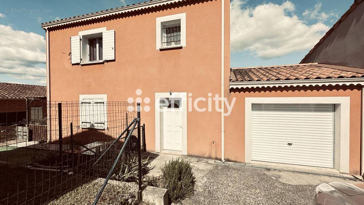 Maison à MONTELIMAR
