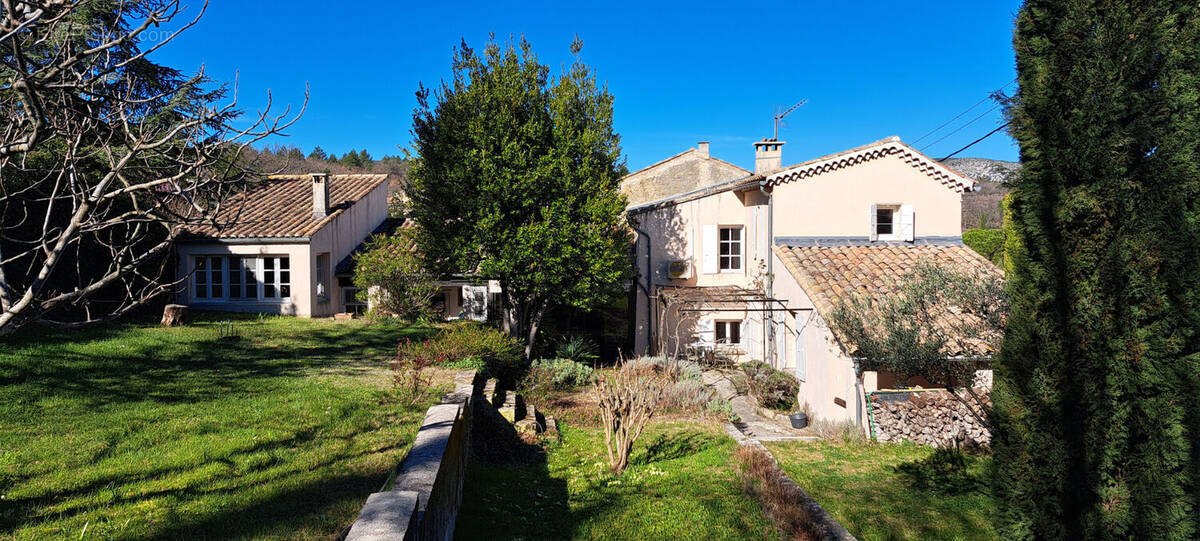 Maison à MALAUCENE