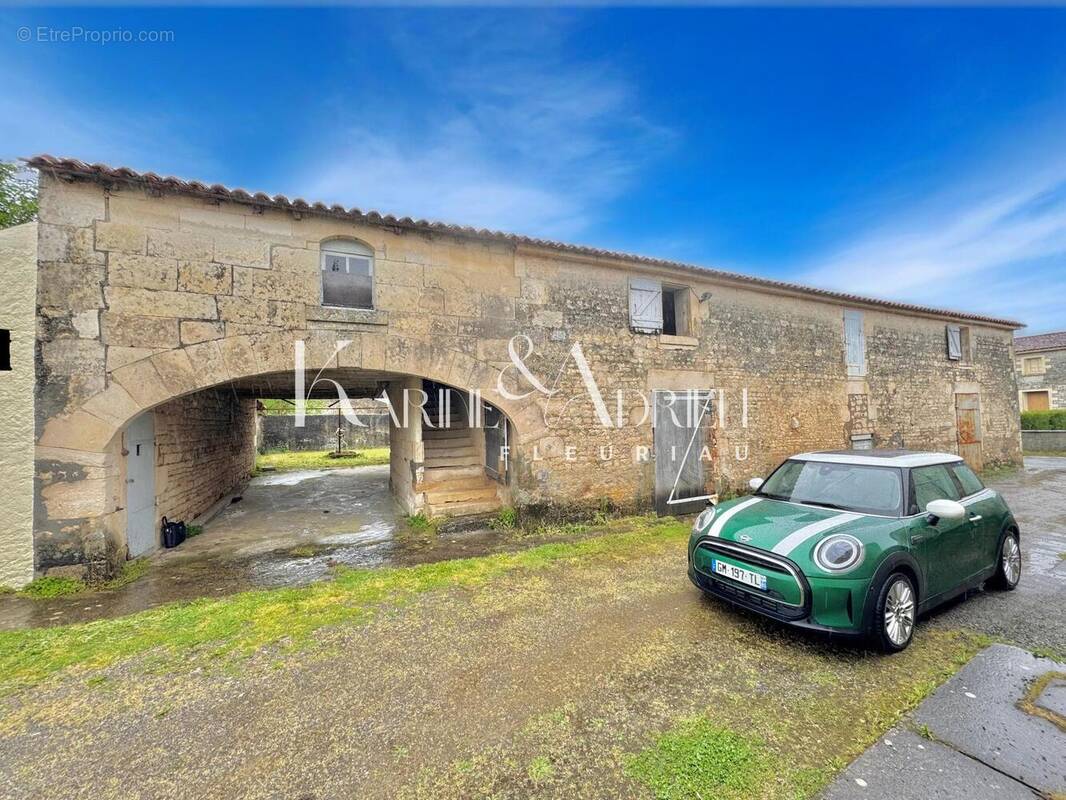 Photo 1 - Maison à FONTENAY-LE-COMTE