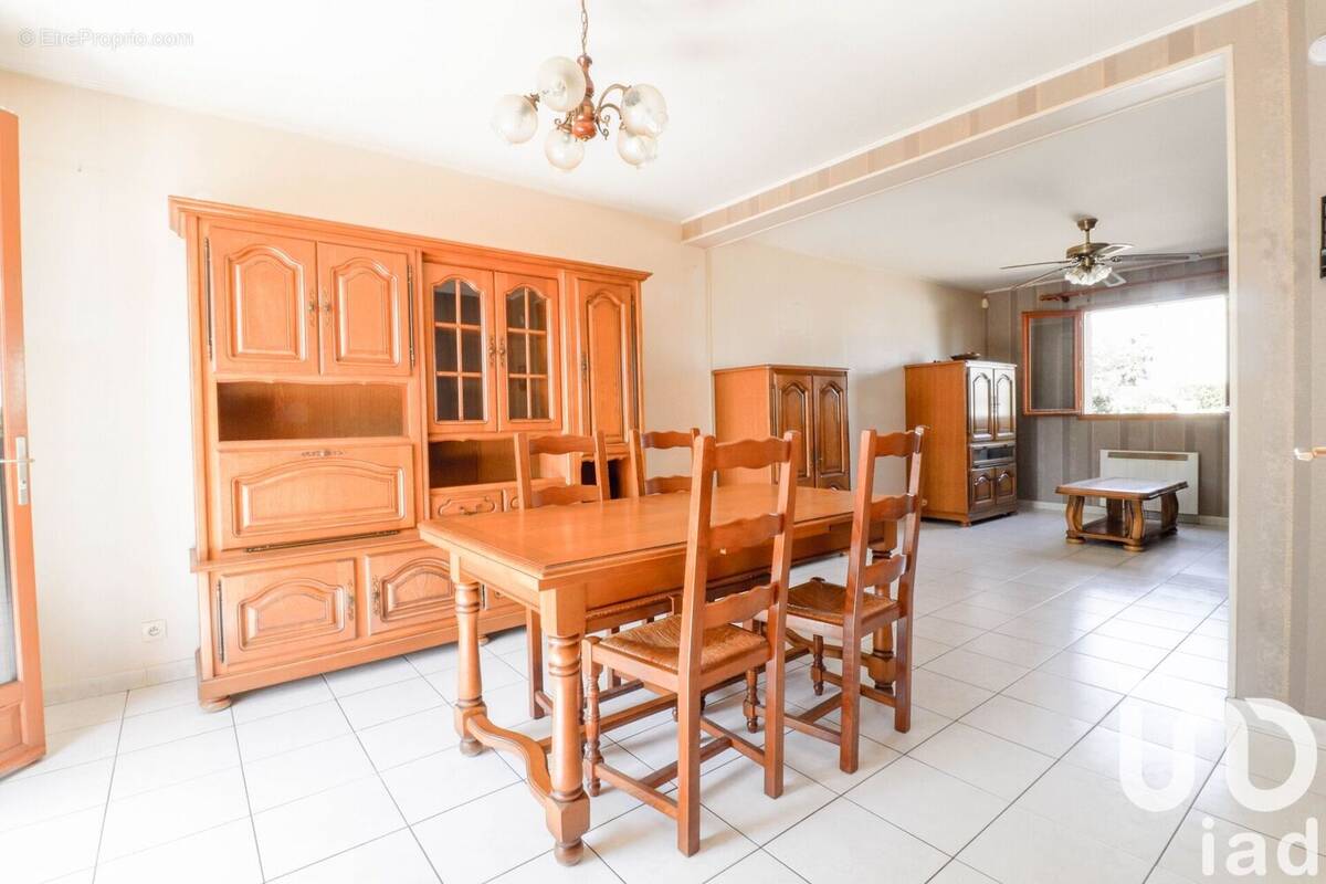 Photo 1 - Maison à SAULX-LES-CHARTREUX