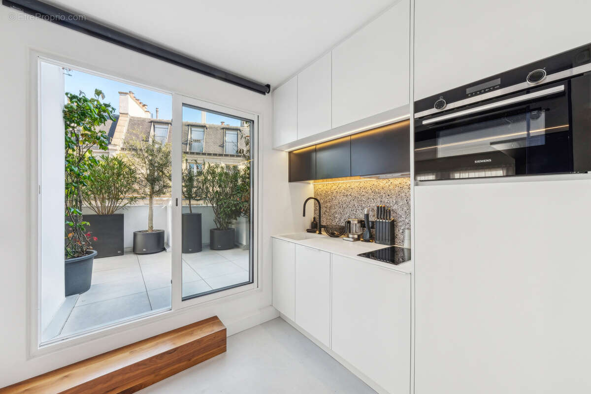 Appartement à PARIS-10E