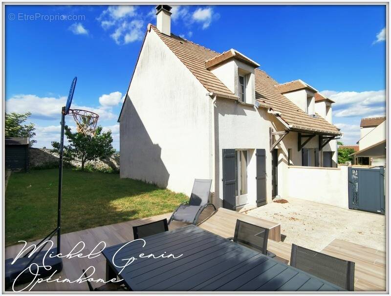Maison à COURDIMANCHE