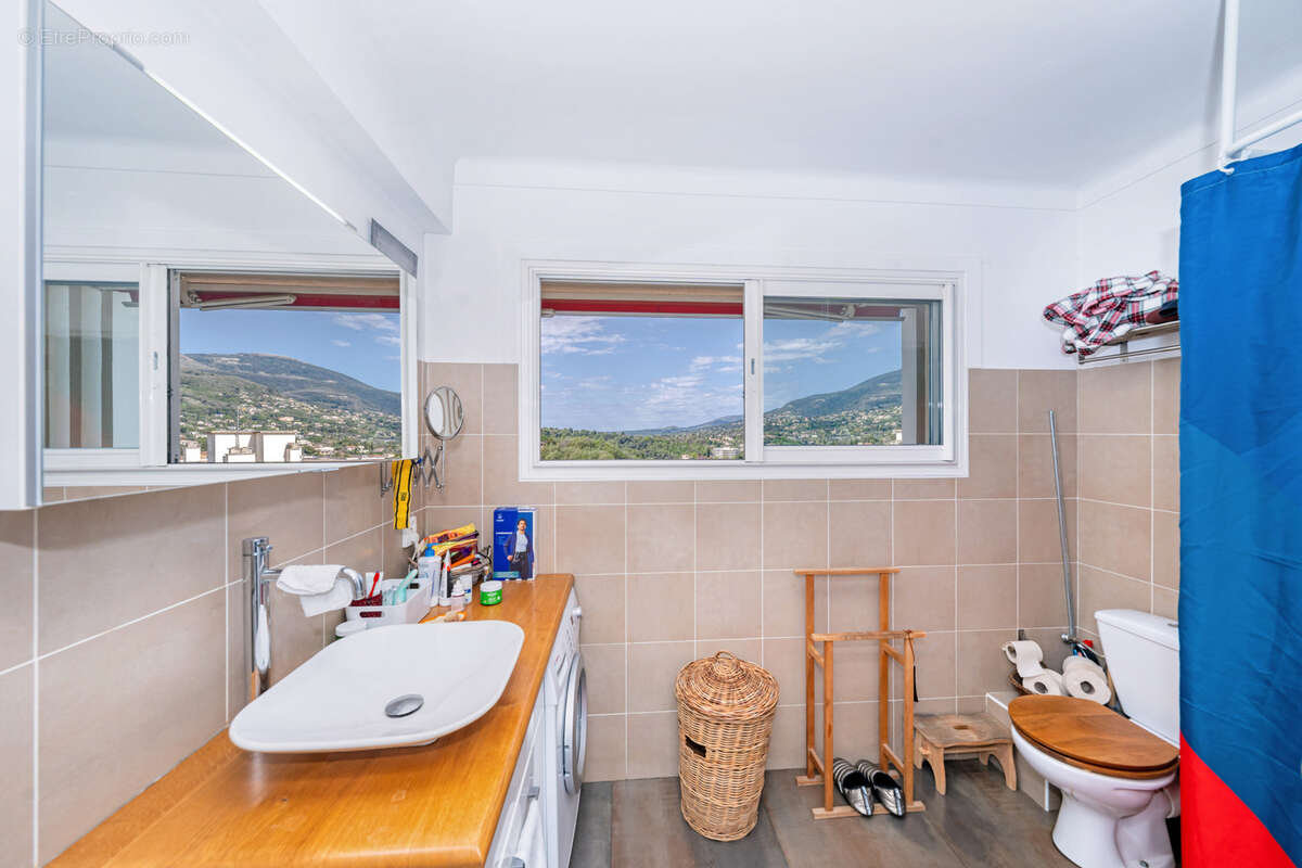 Appartement à VENCE