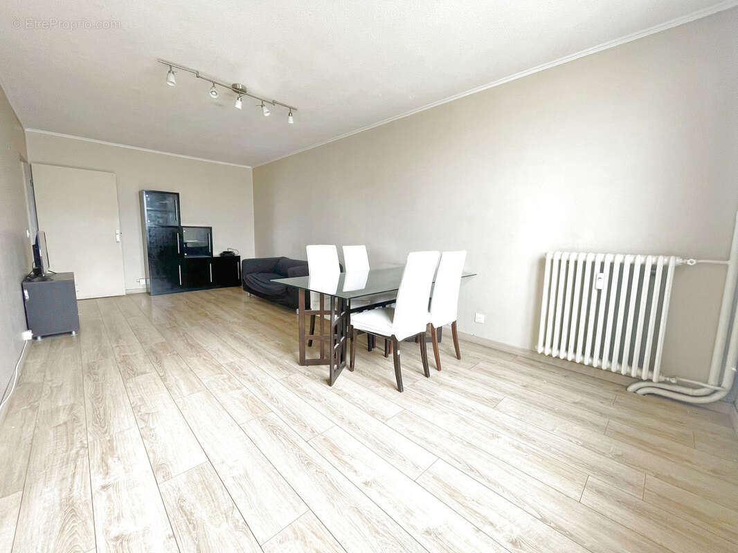 Appartement à LYON-8E