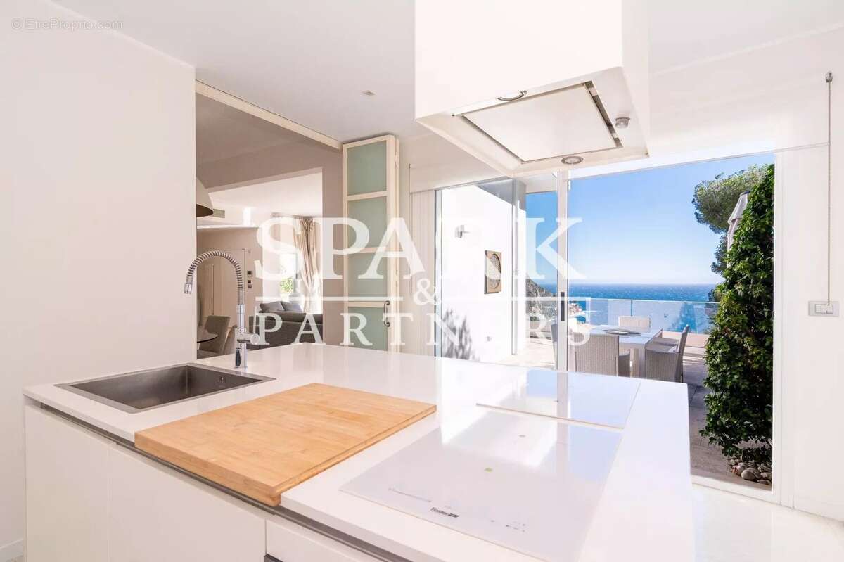 Maison à EZE