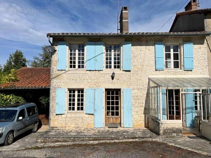 Maison à VERTEUIL-SUR-CHARENTE