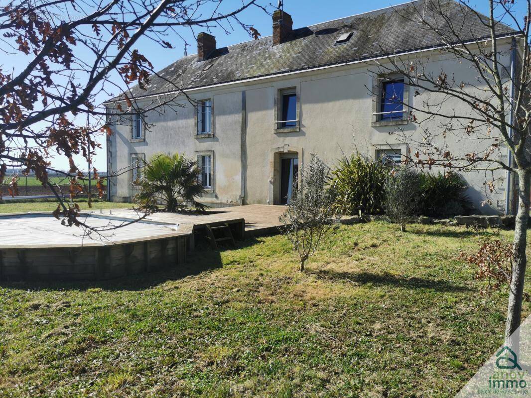 Maison à FONTENAY-LE-COMTE