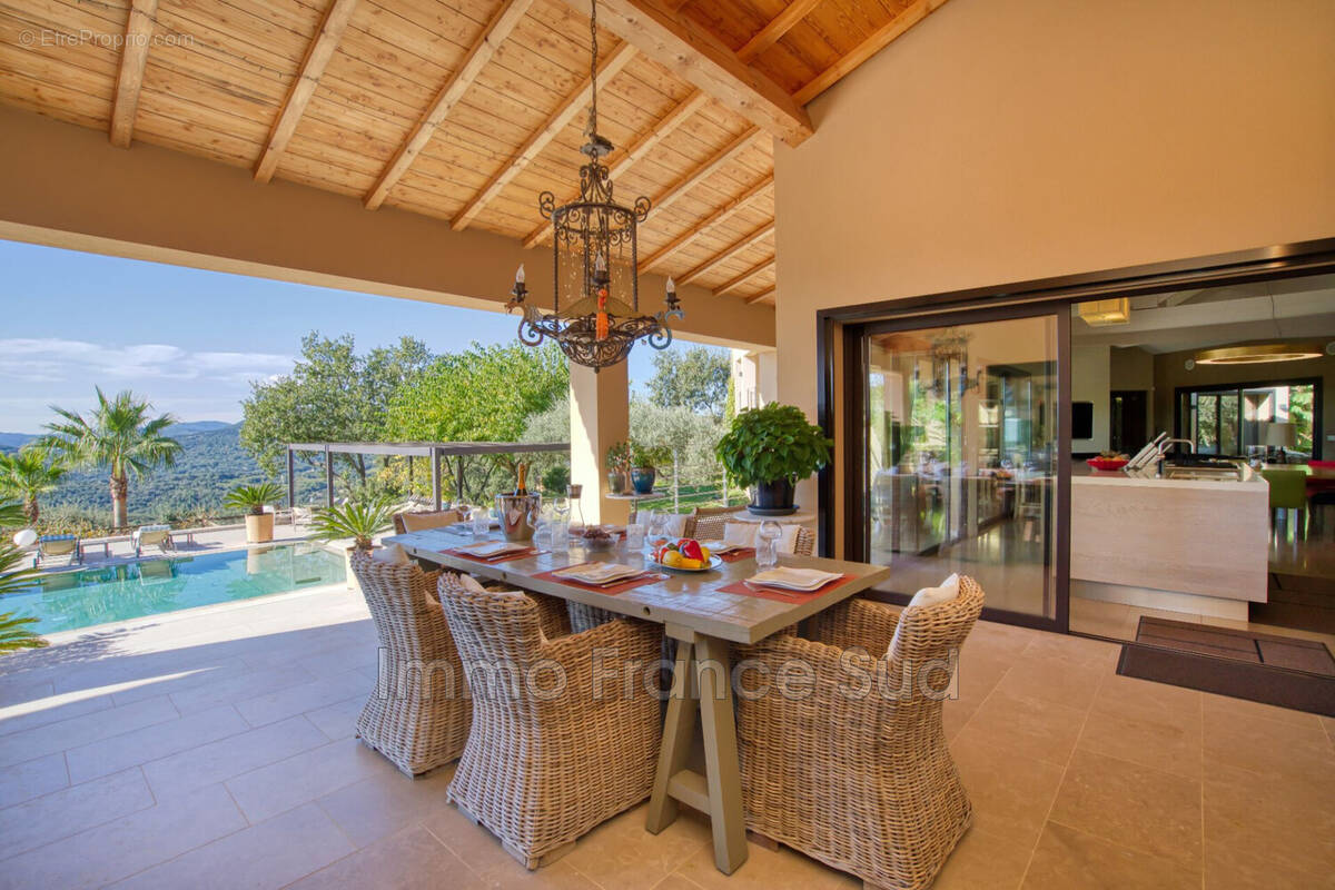 Maison à LA GARDE-FREINET